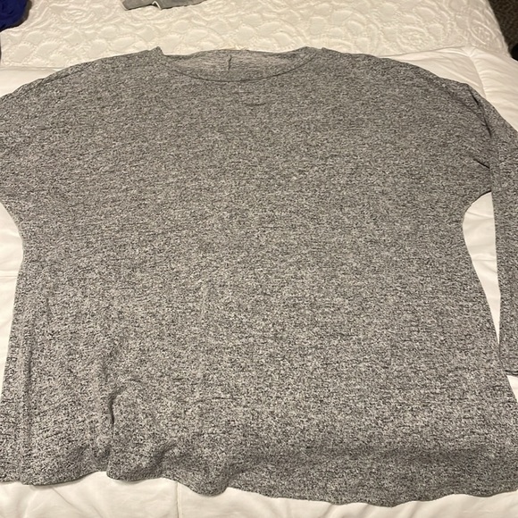 Gray sweater with bell sleeve - Picture 2 of 2